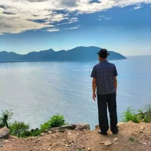 Trước biển – Thơ Phạm Tý