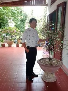 Sắc màu hướng dương – Thơ Nguyễn Văn Học