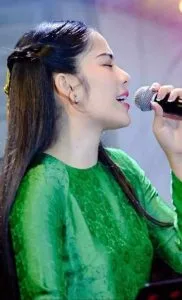 Nguyễn Nhất Thống: Chùm thơ 023