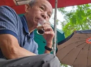 Quán nước vào đông – Thơ Phan Huy Hùng