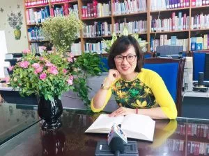 Bé vẽ cầu vồng – Thơ Minh Huế