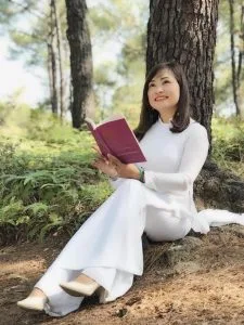Nghề yêu thương – Thơ Ngân Hà