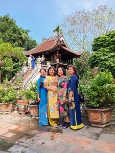 Xuất hành – Thơ Vũ Ngọc Chiến