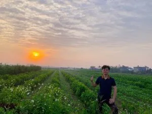Chúc mọi người tháng mới – Thơ Trần Mạnh