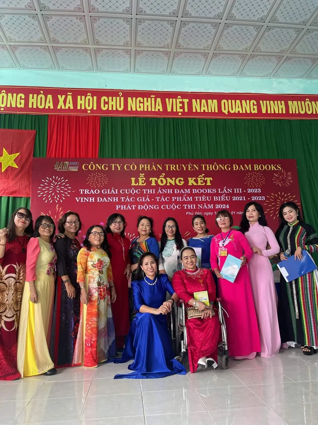 Thể lệ bình chọn Thơ Tình Bốn dòng năm 2024 
