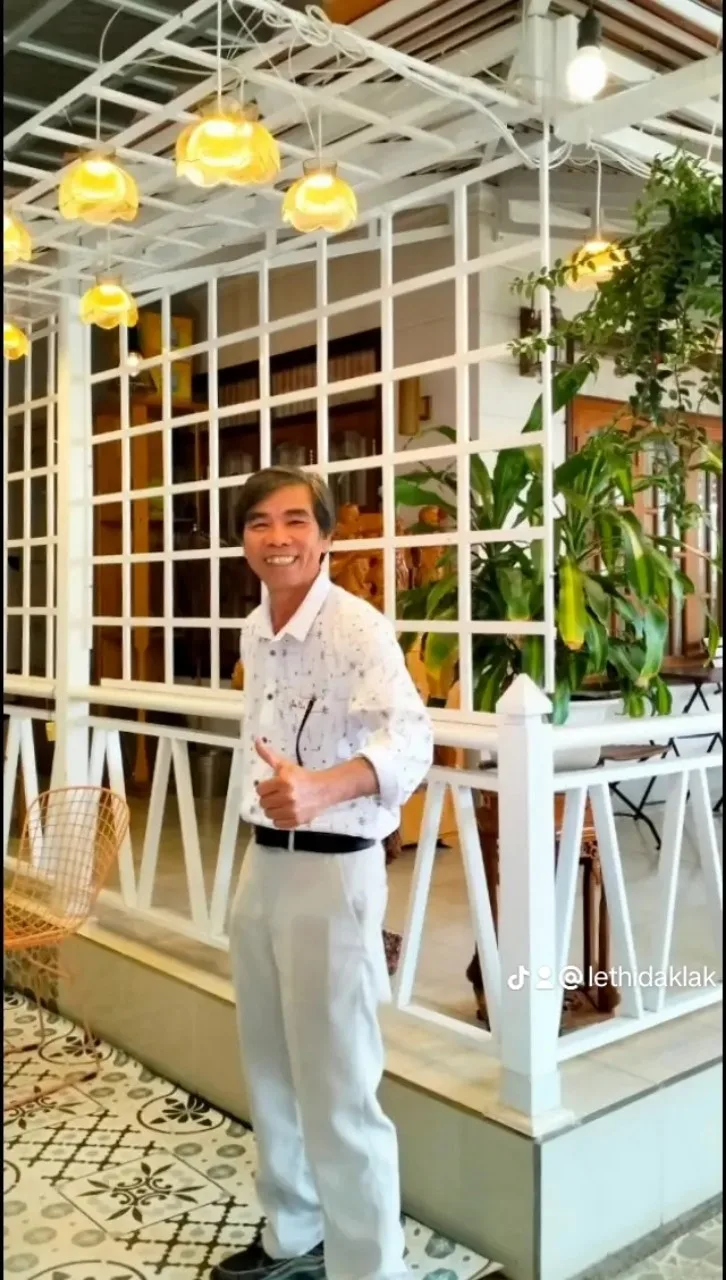 Chiếc xe đồ chơi bằng gỗ – Thơ Lê Thi (Đắk Lắk)