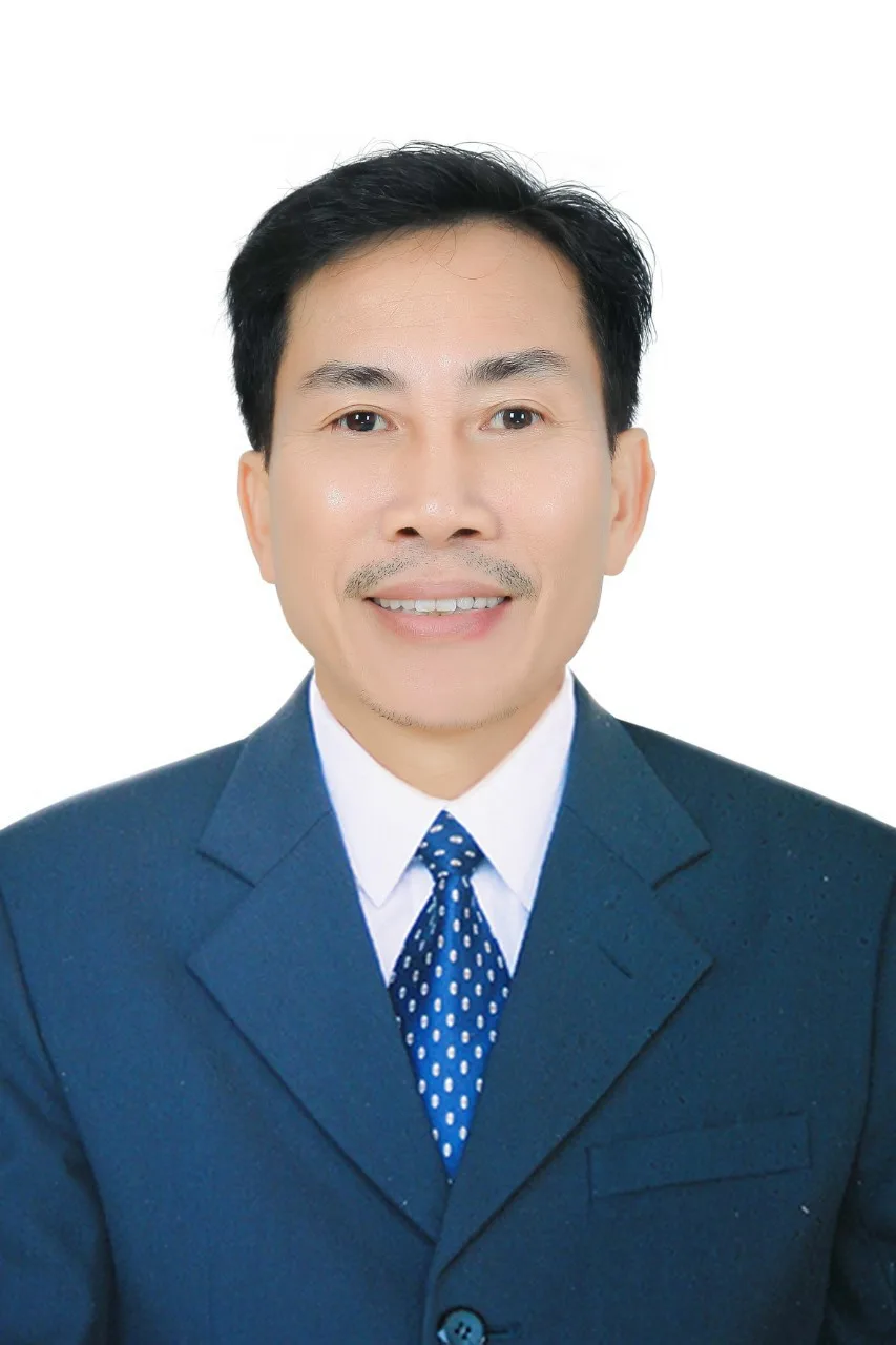 Biển và em – Thơ Phan Hồng Phong (Nghệ An)