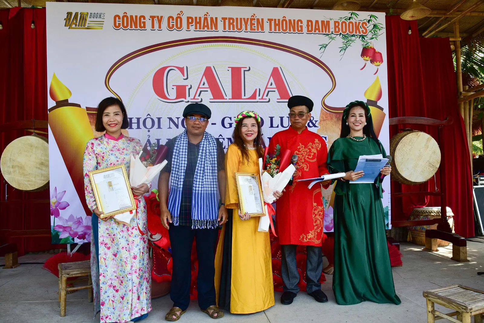 Tuấn Minh: Gala Thi nhân Đam Books – Nơi lưu giữ ký ức thi nhân