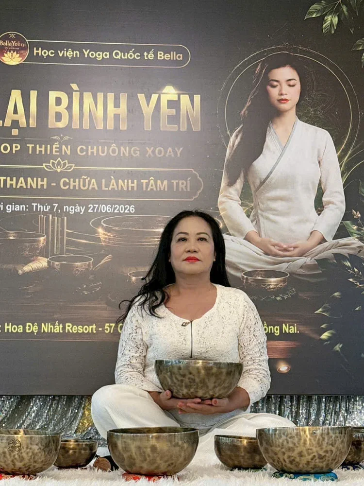Ngắm sen thưởng trà – Thơ Nhân Tâm